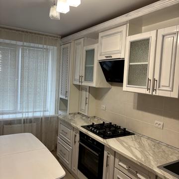 Пашутінська вул., 6