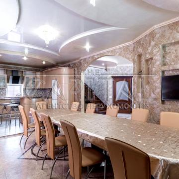 Травнева вул.