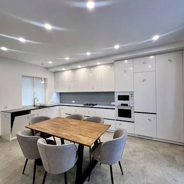 Янівська, 124Д