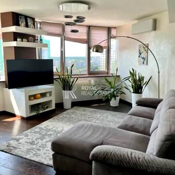 Вишгородська вул., 45