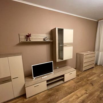 Сімї Кульженків вул. (Петра Дегтяренка), 33