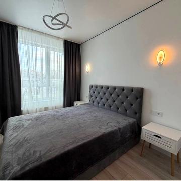 Роксоляни вул., (Будинок 2)