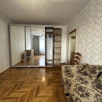 Райдужна вул., 39