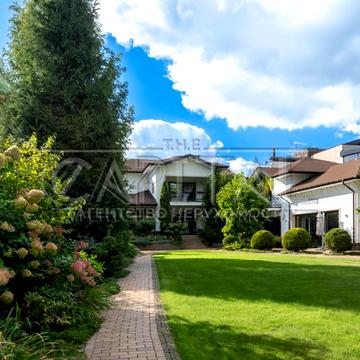 Авіаторів вул, 48