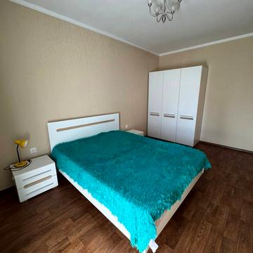 Вацлава Гавела бульв. (Івана Лепсе), 28