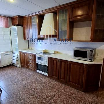 Йорданська вул. (Лайоша Гавро), 11-А