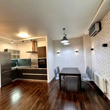 Саперне Поле вул., 3