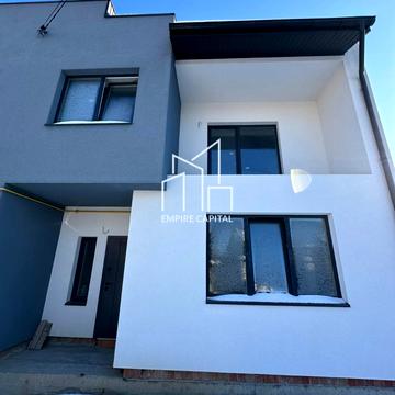 Сонячна вул., 8