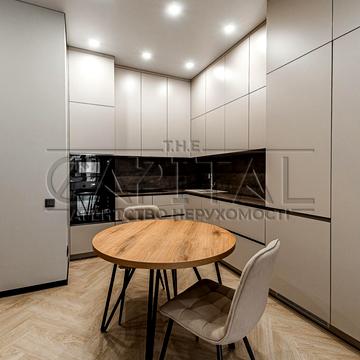 Ґарета Джонса вул. (Сімї Хохлових), 12-А