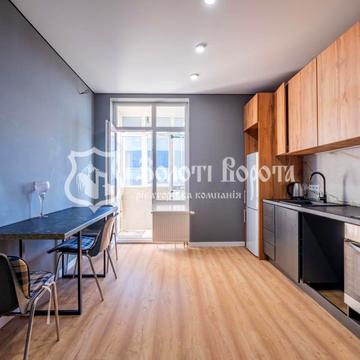 Соборна вул., 18