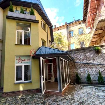 Дорошенка вул., 50