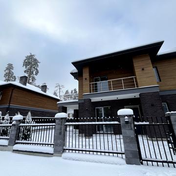 Михайла Чалого вул., 5