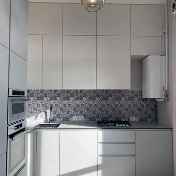 Погулянка вул., 4