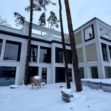 Варшавська вул.