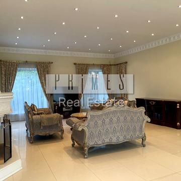 Чорногірська вул., 19