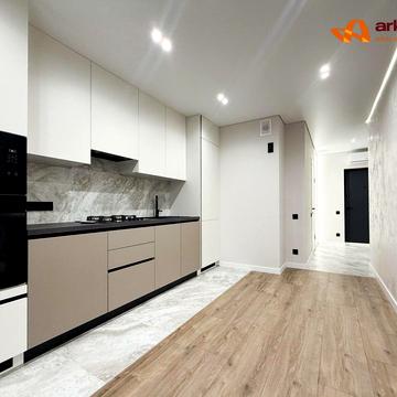 Героїв Миколаєва вул., (Будинок 5)