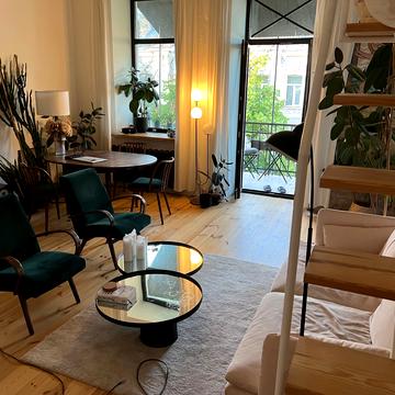 Костянтинівська вул., 37