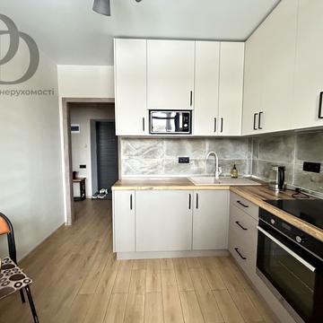 Боголюбова вул., 33