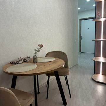 Металургів вул., 35