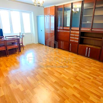 Василя Стуса вул., 28