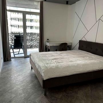 Вячеслава Чорновола просп. (), 16ж