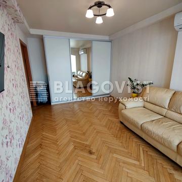 Юрія Шумського вул., 6