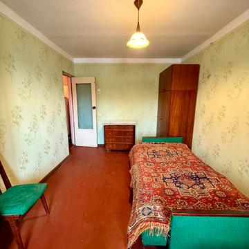 Автозаводська вул., 5