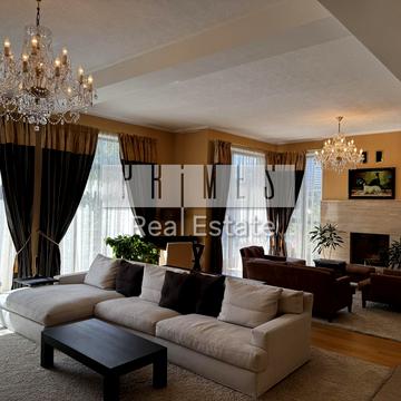 Редутна вул., 9