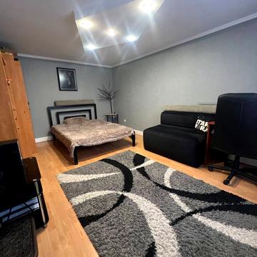 Матроський узвіз, 13