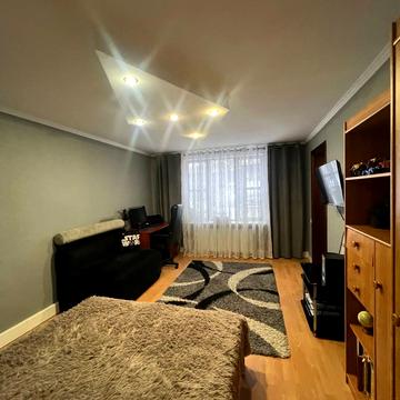 Матроський узвіз, 13