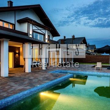 Жовтнева вул.