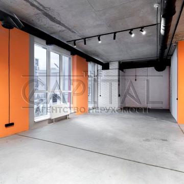 Центральна вул., 19