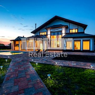 Сонячна вул.