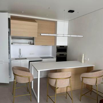 Набережна Перемоги вул., (Будинок 1)