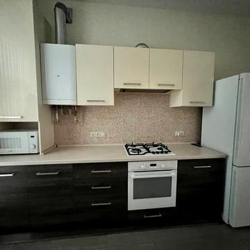 Кіри Муратової вул., 32