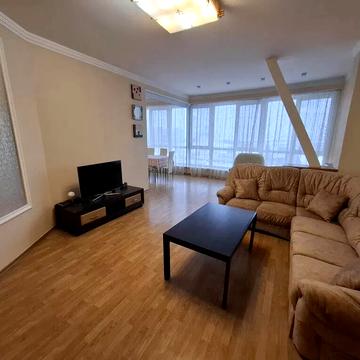 Павла Нірінберга вул. (Баумана), 10-Б