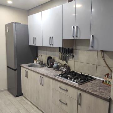 Степана Бандери вул., 7/1