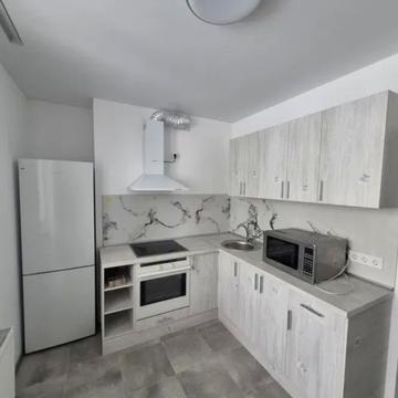 Миру вул., 47