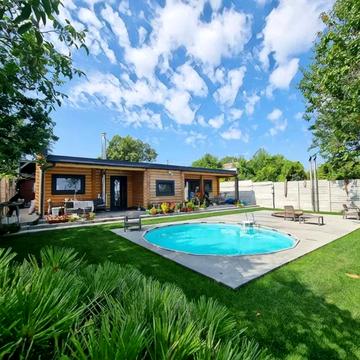 Набережна Перемоги вул.