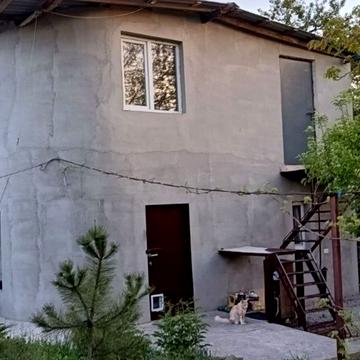 Лоцманська вул., 25