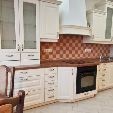 Генерала Шаповала вул. (Механізаторів), 2