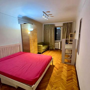 Костянтинівська вул., 43