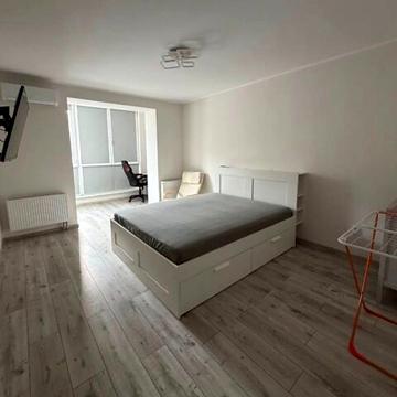 Петра Лінтура вул., 10