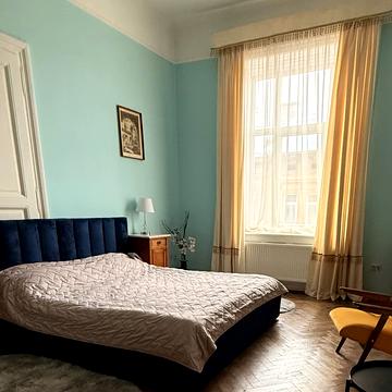 Пекарська вул., 1ц