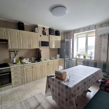 Центральна вул., 3