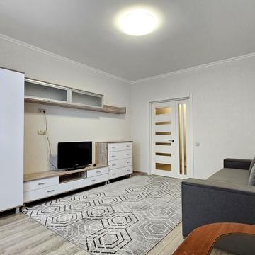 Софії Русової вул., 7