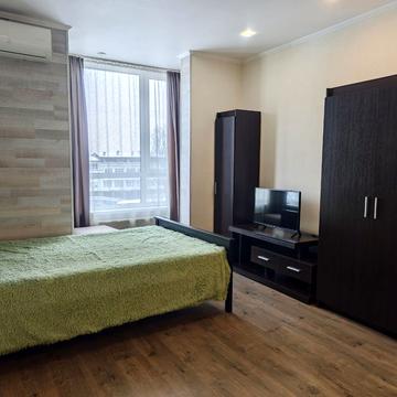 Практична вул., 4