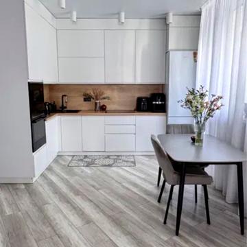 Драгоманова вул., 10