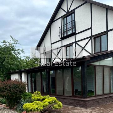 Богатирська вул.