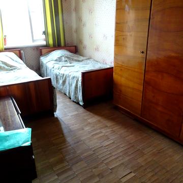 Дарницький бульв., 4